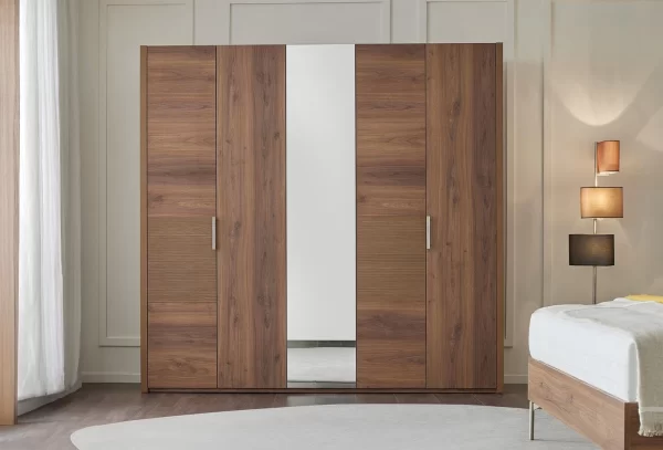 Wardrobe Type C – Moca Room